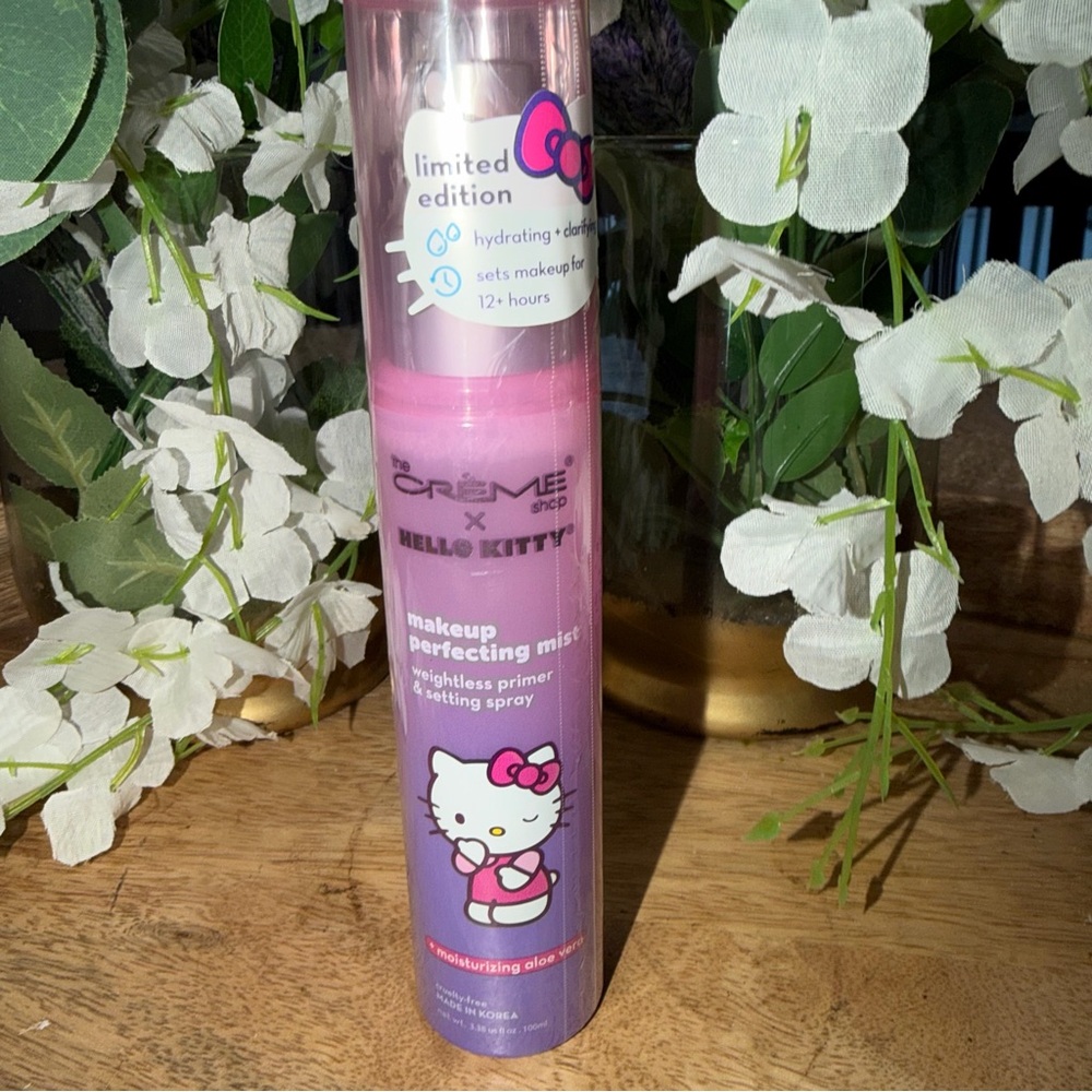 The Creme Shop x Hello Kitty Makeup Perfecting Mist